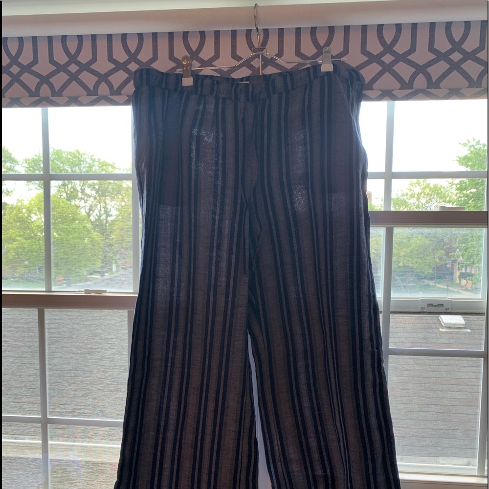 Merina Flowey navy and white pants
